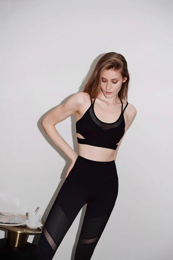 Flex Strappy Sports Bra - Black