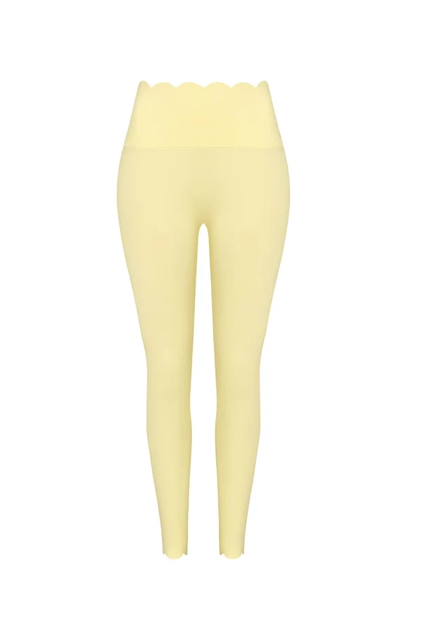 High-Waist Scallop Scrunch Legging - Lemon Drop