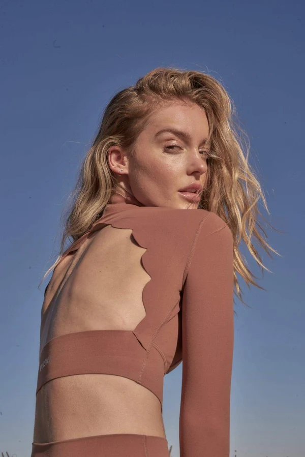 Open Back Long Sleeve Crop Top - Cinnamon