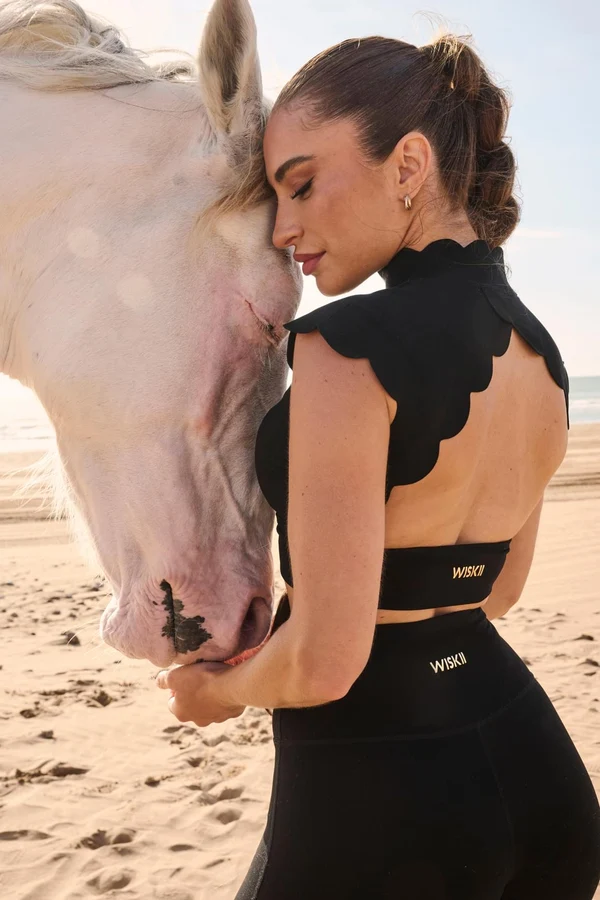 Scallop Cutout Mock Neck Bra - Black