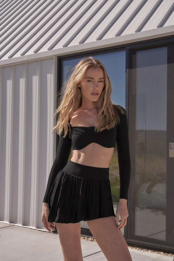 WISKII Lite Pleated Skirt - Black